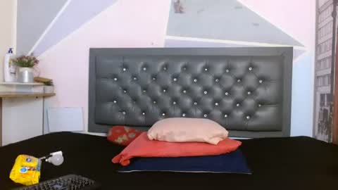 halle_bailey online show from June 15, 2026, 8:55 pm