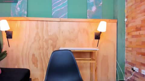 Halley Lorens online show from February 5, 2026, 12:21 pm