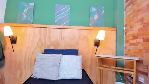 Halley Lorens online show from April 10, 2026, 7:29 pm