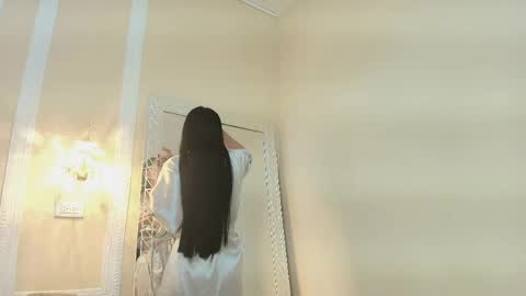 Snapshot of halliestone chatting on June 1, 2026, 12:29 pm Hallie Stone online show from June 1, 2026, 12:29 pm