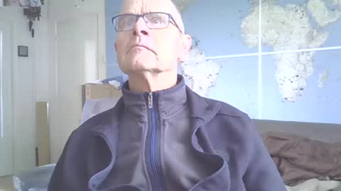 Snapshot of hamto65 chatting on February 24, 2025, 9:53 am Prefer men 80 online show from February 24, 2025, 9:53 am