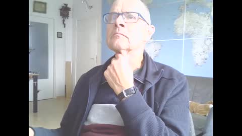 Snapshot of hamto65 chatting on March 1, 2025, 3:16 pm Prefer men 80 online show from March 1, 2025, 3:16 pm