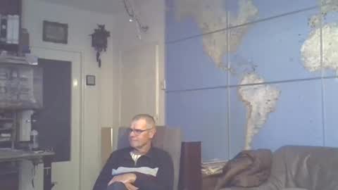 Snapshot of hamto65 chatting on March 3, 2025, 8:54 pm Prefer men 80 online show from March 3, 2025, 8:54 pm