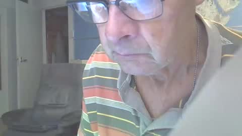 Snapshot of hamto65 chatting on September 11, 2025, 6:19 pm Prefer men 80 online show from September 11, 2025, 6:19 pm