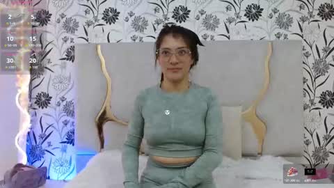 hanaa_tay online show from September 19, 2025, 11:33 am