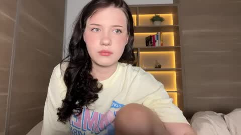 hanahwoods online show from June 3, 2026, 2:58 am