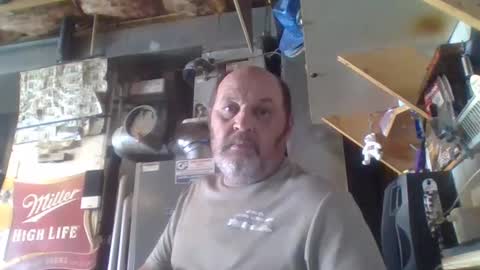 naked man online show from October 1, 2025, 6:25 pm