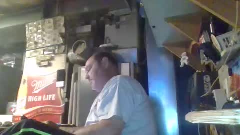 naked man online show from November 5, 2025, 1:33 pm