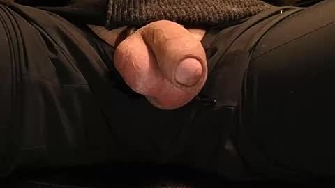 handsfreedude18 online show from October 31, 2025, 3:57 pm