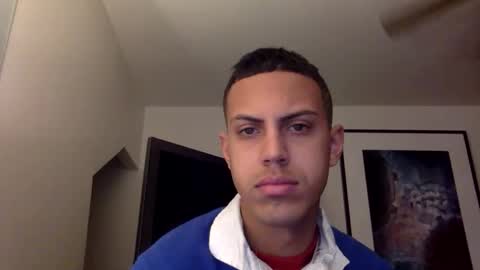 handsome01_ online show from November 30, 2025, 4:11 pm