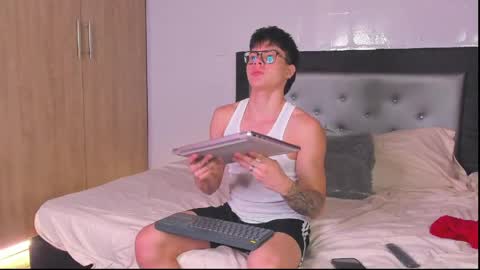 handsome_boys69 online show from April 3, 2026, 7:50 am