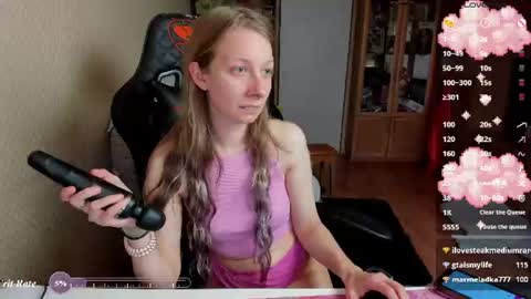 Snapshot of handsome_whale chatting on July 20, 2026, 7:55 am Mila online show from July 20, 2026, 7:55 am