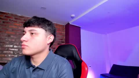 leonardfarrucknick and otis online show from March 4, 2026, 12:22 pm