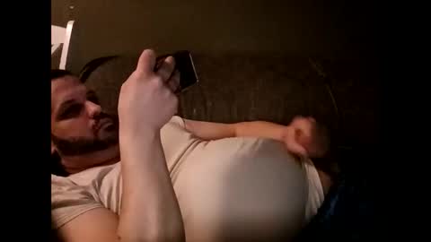 Handsomedaddy198923 online show from March 21, 2026, 7:35 am