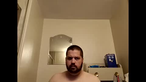 Handsomedaddy198923 online show from May 27, 2026, 4:37 pm