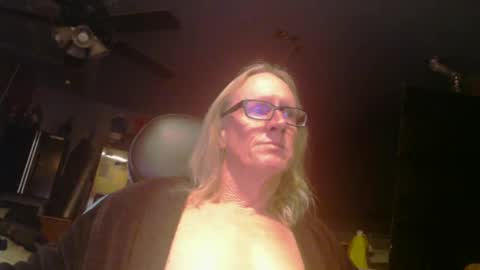 Snapshot of handyman5303 chatting on January 22, 2025, 8:51 am Handystudman online show from January 22, 2025, 8:51 am