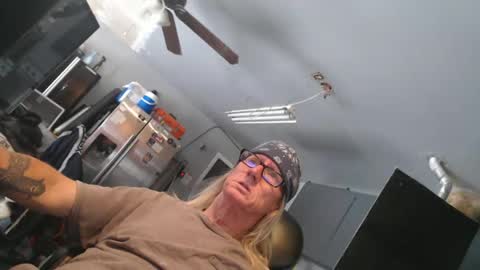 Snapshot of handyman5303 chatting on November 5, 2025, 6:30 pm Handystudman online show from November 5, 2025, 6:30 pm