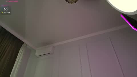 hang_ho online show from May 13, 2026, 3:26 am