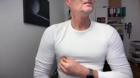 hanky online show from February 6, 2026, 8:29 am