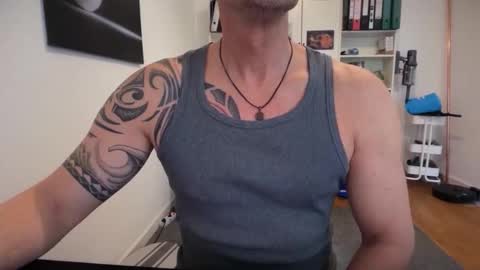 hanky online show from February 22, 2026, 1:20 pm