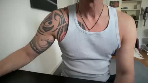 hanky online show from April 11, 2026, 10:19 am