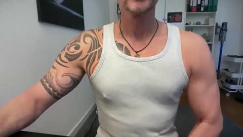 hanky online show from April 23, 2026, 10:14 am