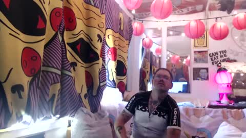 hank rams online show from October 7, 2025, 8:06 pm