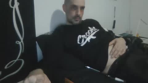 Snapshot of hankskrave chatting on February 16, 2026, 10:33 am hankskrave online show from February 16, 2026, 10:33 am