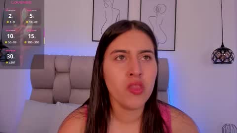 hanna__evans_ online show from March 29, 2026, 12:05 pm