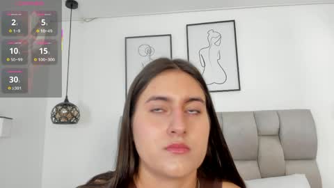 hanna__evans_ online show from April 11, 2026, 12:31 pm