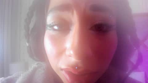 Snapshot of hanna_azumi_ chatting on March 8, 2025, 9:28 am hanna online show from March 8, 2025, 9:28 am