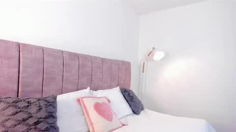 hanna_bunny15 online show from February 27, 2026, 9:48 pm