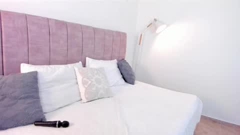 hanna_bunny15 online show from March 26, 2026, 9:31 pm