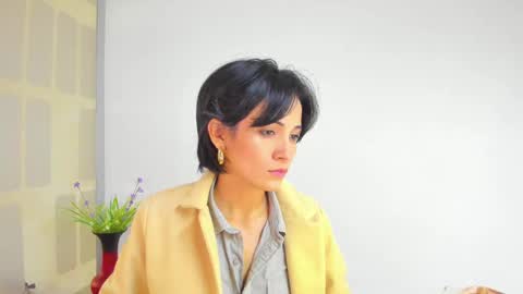 Sara online show from March 4, 2025, 2:21 pm