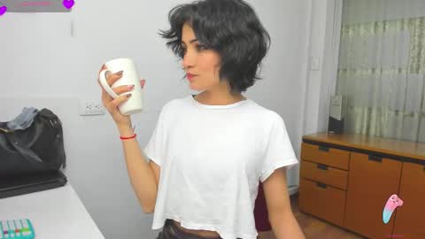 Sara online show from September 17, 2025, 4:19 pm