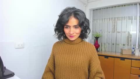 Sara online show from December 1, 2025, 7:30 pm