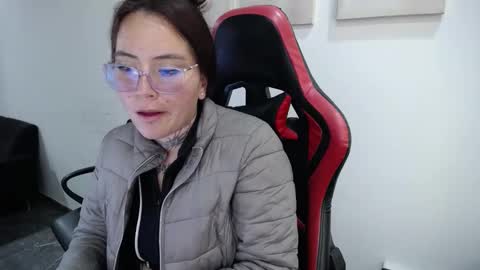 Snapshot of hanna_hot77 chatting on March 12, 2026, 7:53 pm mara online show from March 12, 2026, 7:53 pm