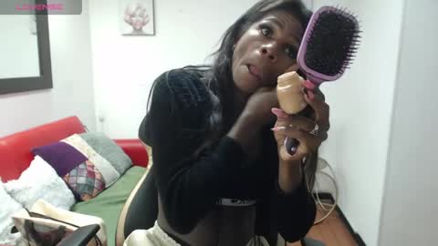 hanna_lamber online show from April 15, 2026, 11:06 am