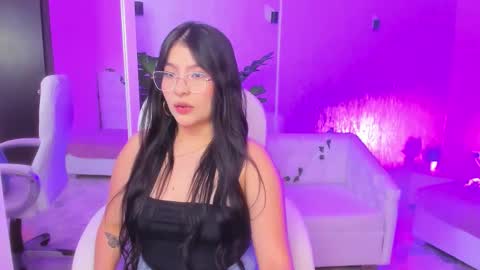 Snapshot of hanna_lee4 chatting on March 17, 2026, 1:43 am Hanna online show from March 17, 2026, 1:43 am