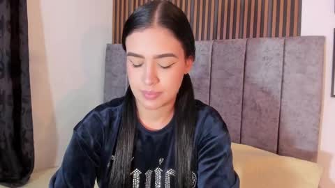 Snapshot of hanna_risso chatting on December 2, 2024, 6:10 pm HANNA online show from December 2, 2024, 6:10 pm