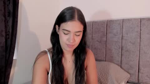 Snapshot of hanna_risso chatting on February 6, 2025, 5:51 pm HANNA online show from February 6, 2025, 5:51 pm