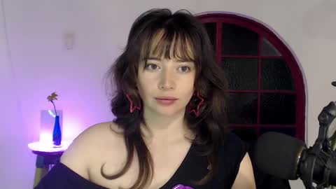 Hannah online show from February 26, 2025, 3:10 am