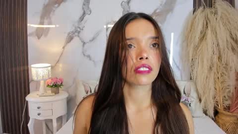 Hannahill69 online show from April 17, 2026, 5:10 am