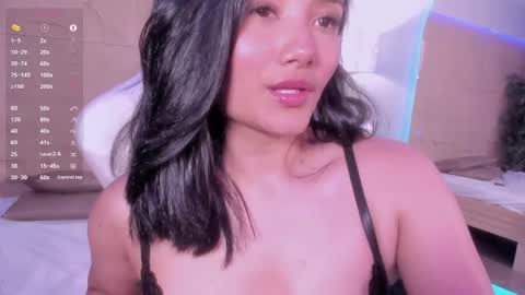 hannahmonttgomery  Help me reach 100 Hands up online show from April 6, 2026, 5:47 pm