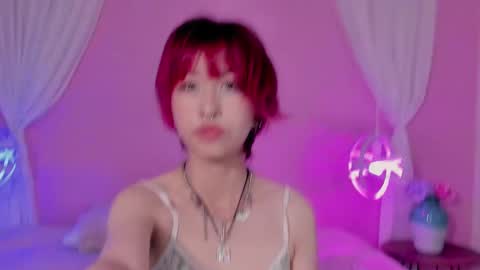 Hannah online show from March 7, 2025, 12:01 pm