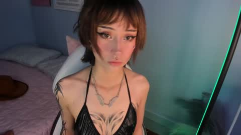 Hannah online show from April 17, 2026, 12:30 pm