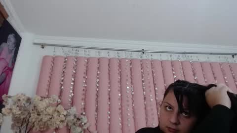 Hanna Venza online show from February 4, 2026, 3:34 am