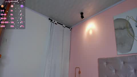 hannamartinn_ online show from May 6, 2026, 3:39 pm