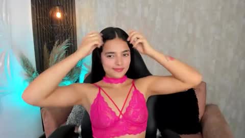 Hanna online show from November 18, 2025, 8:57 pm