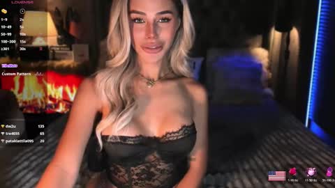 hanny113826 online show from November 19, 2025, 3:56 pm